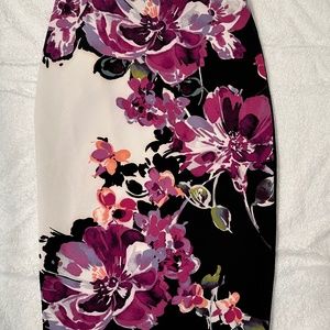 White House Black Market Skirt